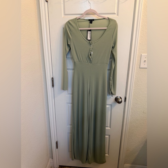 NWT- Boohoo Sage Green Ribbed Button Unitard- 4 - Picture 2 of 3